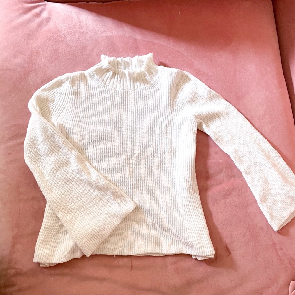 White Knit Gap Sweater
